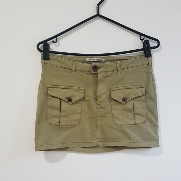 Zara khaki mini cargo skirt - Picture 2 of 8